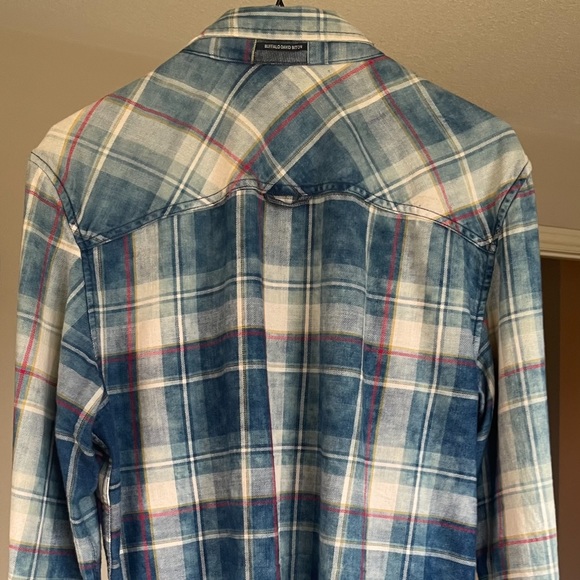 Buffalo Long Sleeve Shirt Size Medium - Picture 2 of 5
